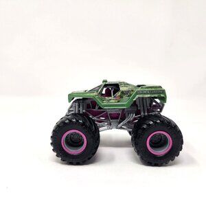 Monster Jam SOLDIER FORTUNE Monster Truck 1:64 Series 35 2024 Danger Divas (mt3)